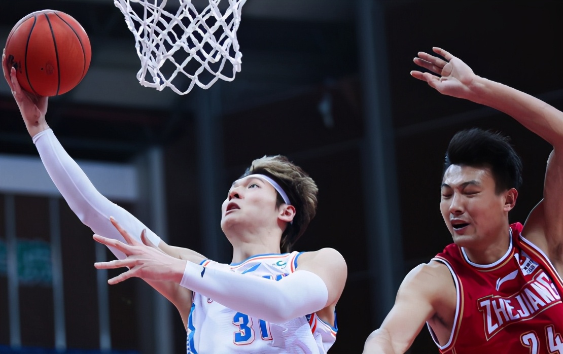 关于上海海港训练开放日；赛前战术微调引欢呼；CBA常规赛在即；训练强度明显提升的信息-开云体育